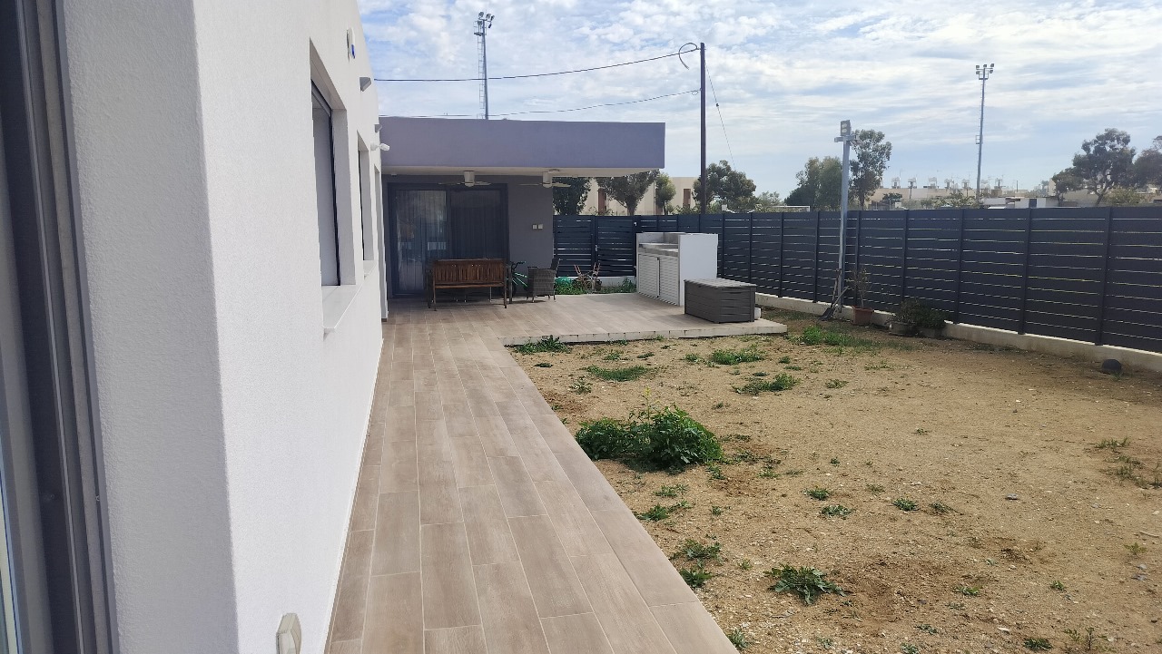 FIVE BEDROOM DETACHED HOUSE IN LAKATAMEIA-NICOSIA