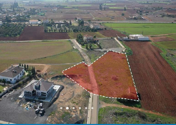 FIELD FOR SALE IN  AVGOROU