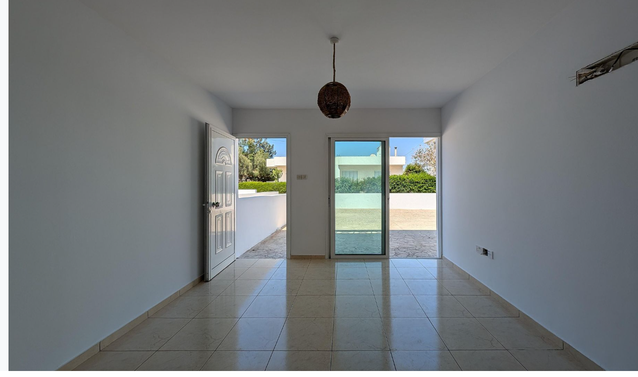 ONE BEDROOM GROUND FLOOR APARTMENT IN XYLOPHAGOU