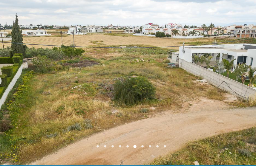 RESIDENTIAL FIELD IN PARALIMNI 