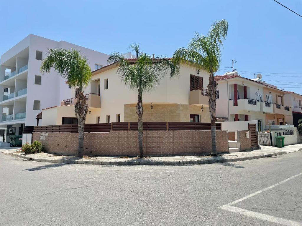 THREE BEDROOM DETACHED HOUSE FOR SALE IN NICOSIA-STROVOLOS