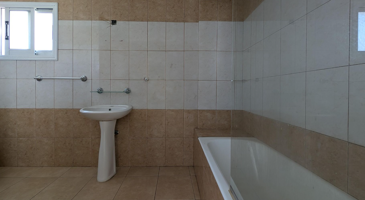 TWO(2) BEDROOM APARTMENT IN DERYNEIA 