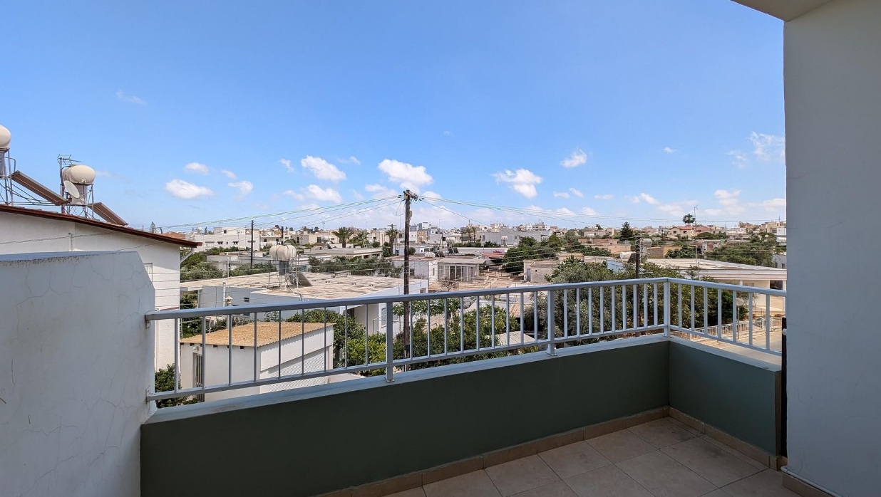 TWO(2) BEDROOM APARTMENT IN DERYNEIA 