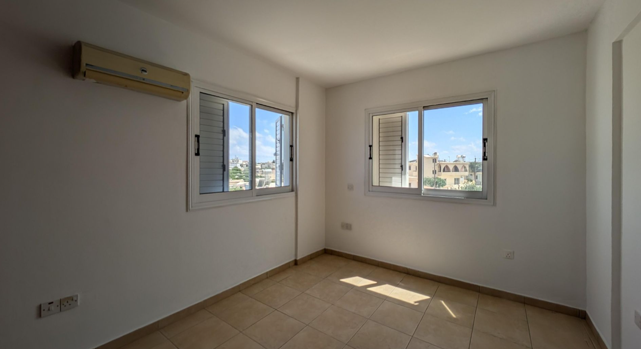 TWO(2) BEDROOM APARTMENT IN DERYNEIA 