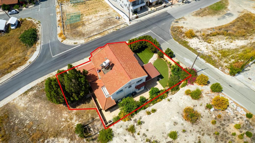 FOUR BEDROOM HOUSE FOR SALE IN NICOSIA-DALI