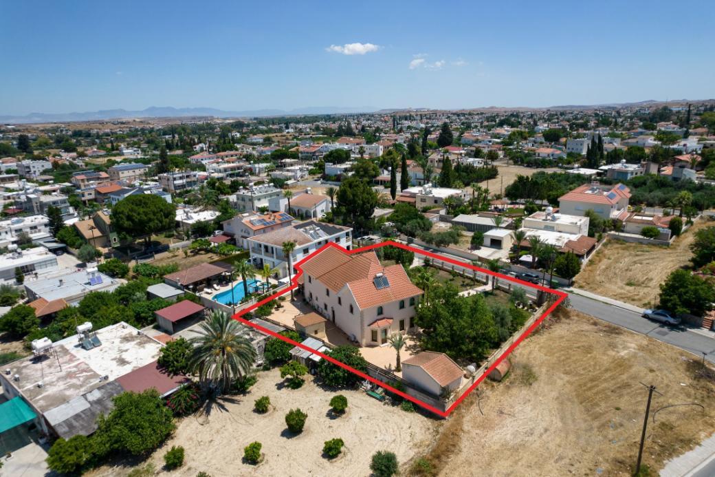 FIVE BEDROOM HOUSE FOR SALE IN NICOSIA-DALI