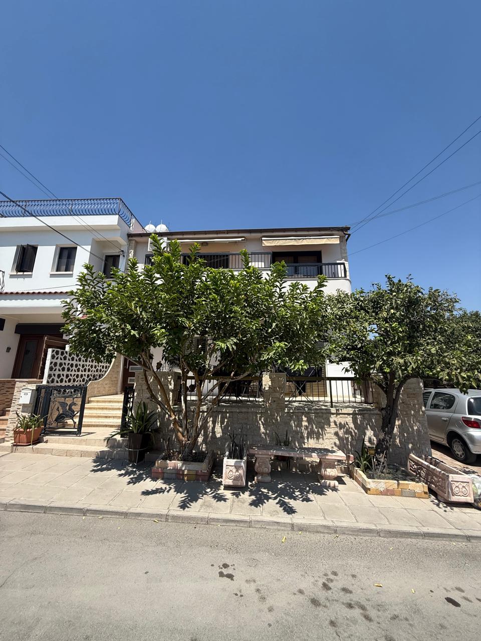 FOR SALE - BUILDING WITH GROUND AND UPPER HOUSE IN SOTIROS - LARNACA