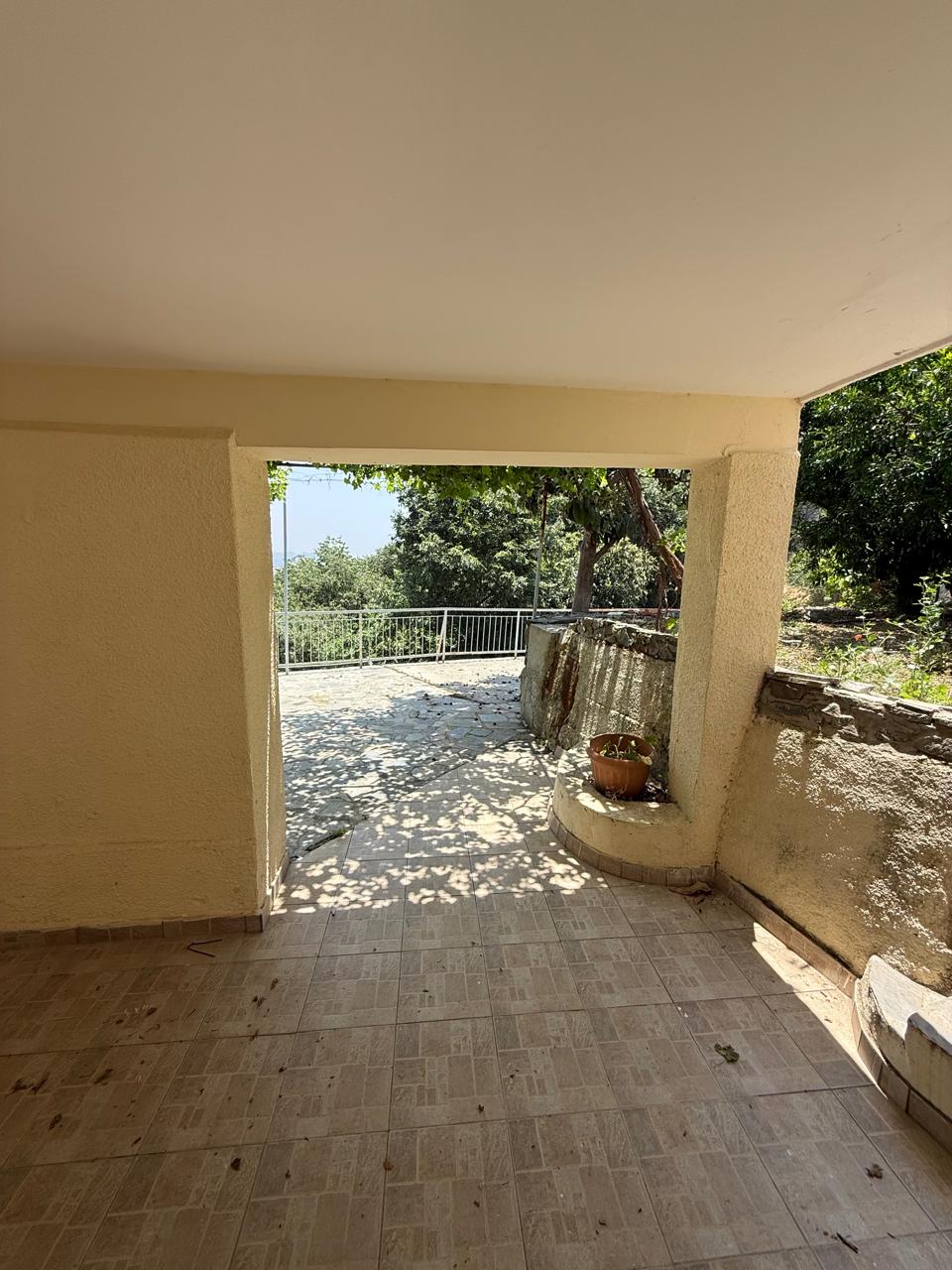 THREE BEDROOMS HOUSE IN ODOU  