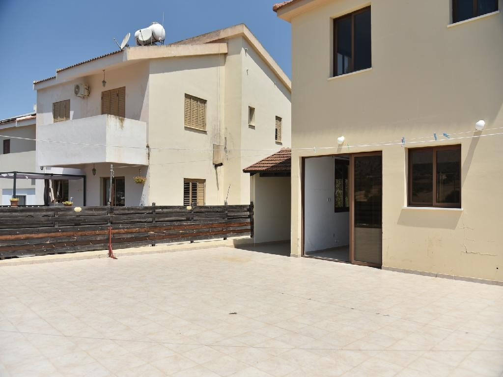THREE (3) BEDROOM HOUSE - AGIA ANNA/LARNACA