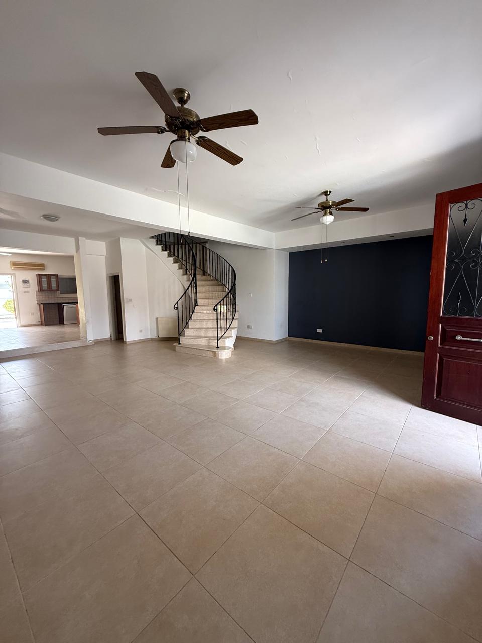 THREE BEDROOMS HOUSE FOR SALE IN LIVADIA - NAUTICAL CLUB  