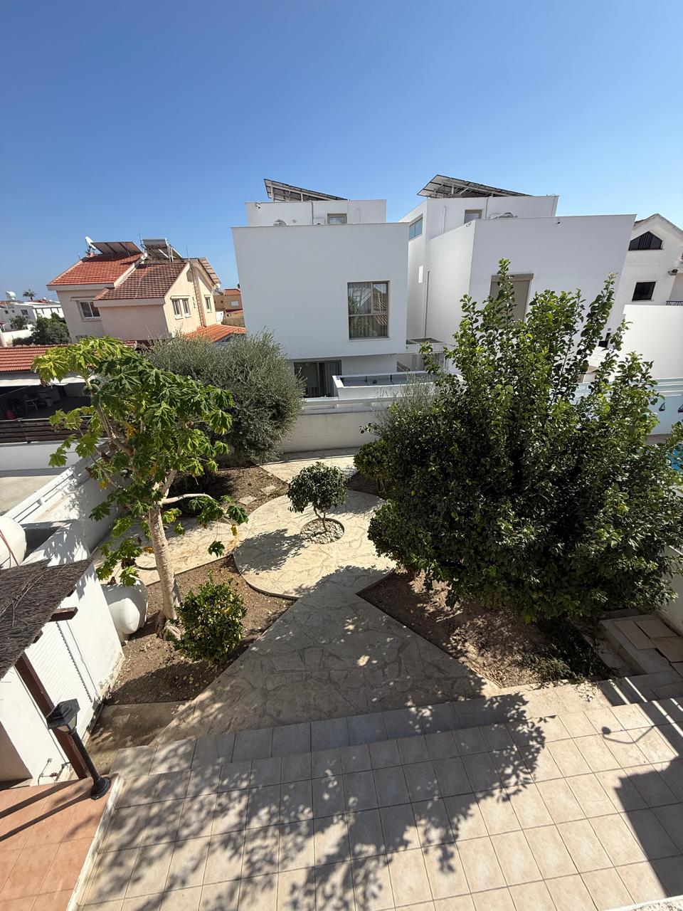THREE BEDROOMS HOUSE FOR SALE IN LIVADIA - NAUTICAL CLUB  
