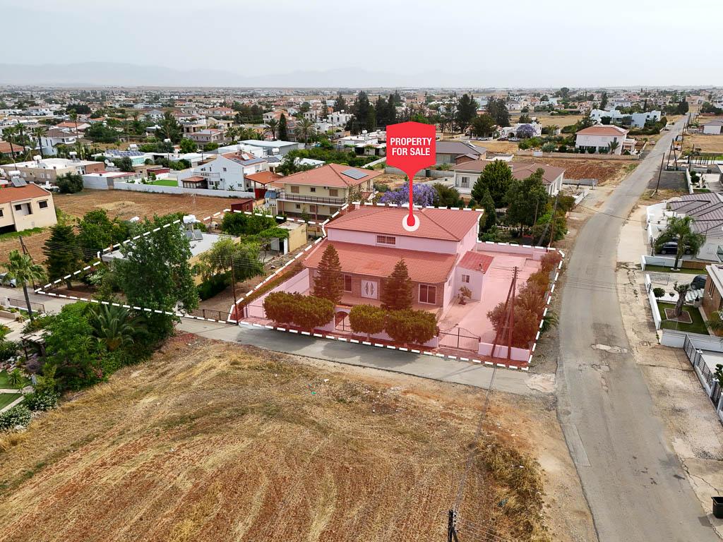 HOUSE FOR SALE IN PALIOMETOCHO-NICOSIA