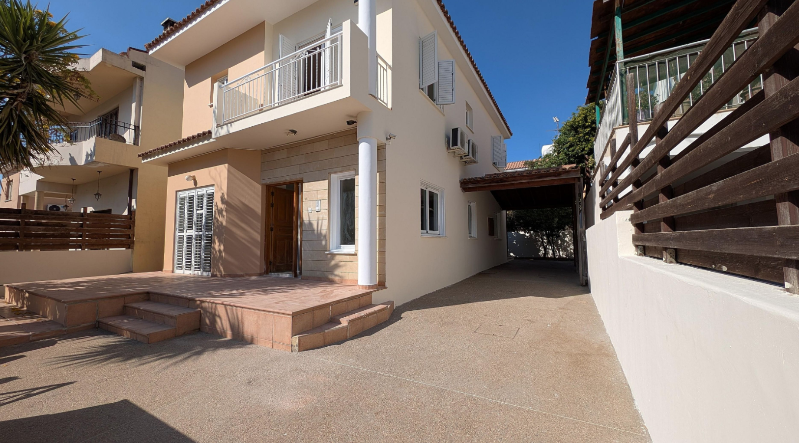 TWO STOREY DETACHED HOUSE FOR SALE IN ENGOMI-NICOSIA