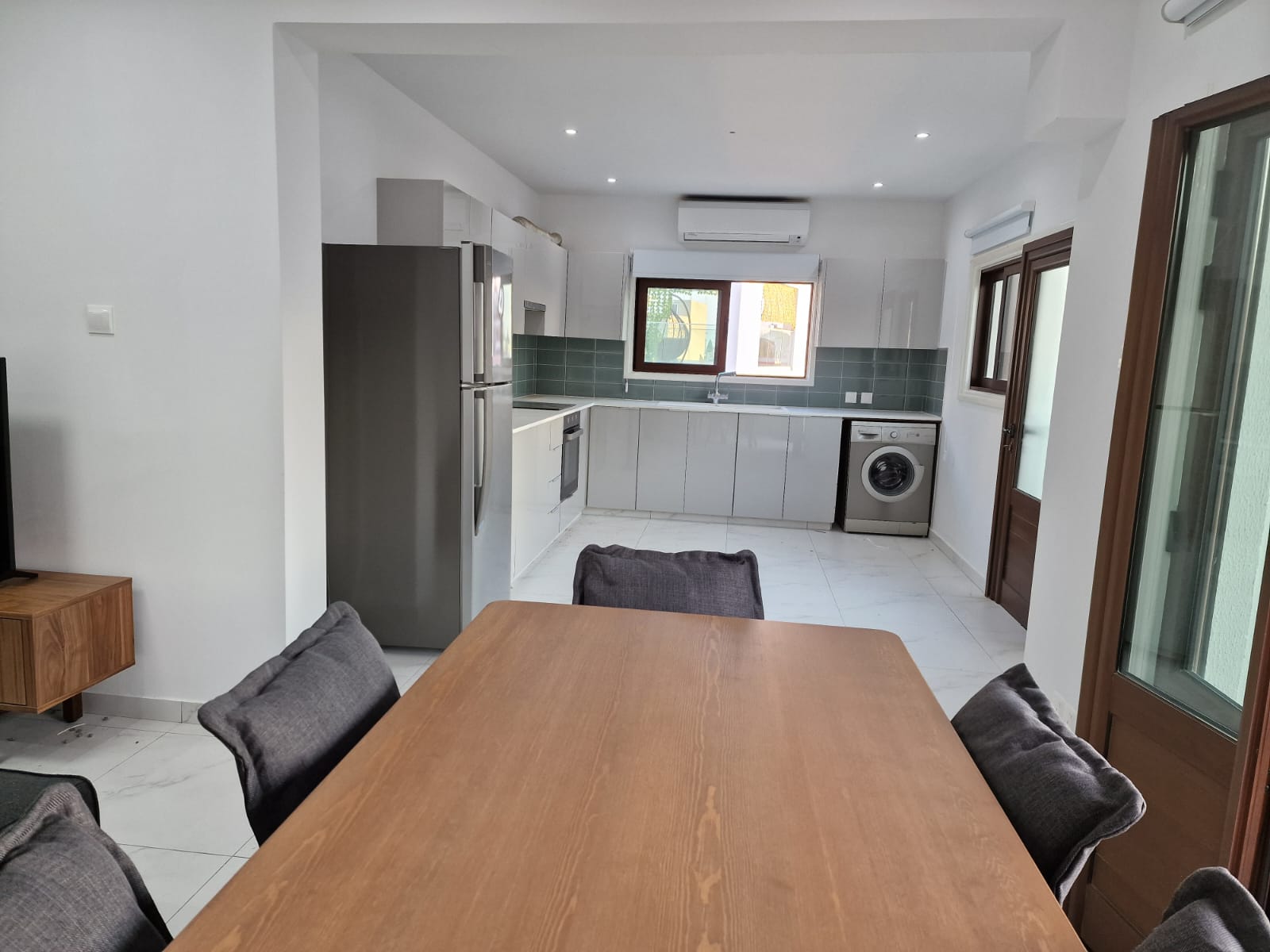 THREE (3) BEDROOM APARTMENT -DROSIA/LARNACA