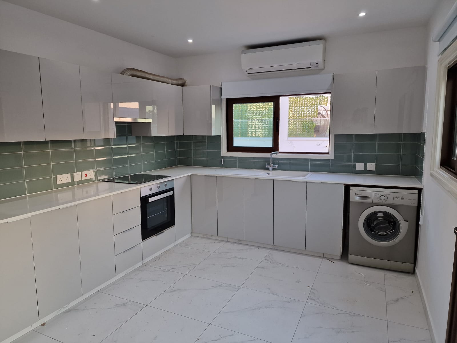 THREE (3) BEDROOM APARTMENT -DROSIA/LARNACA