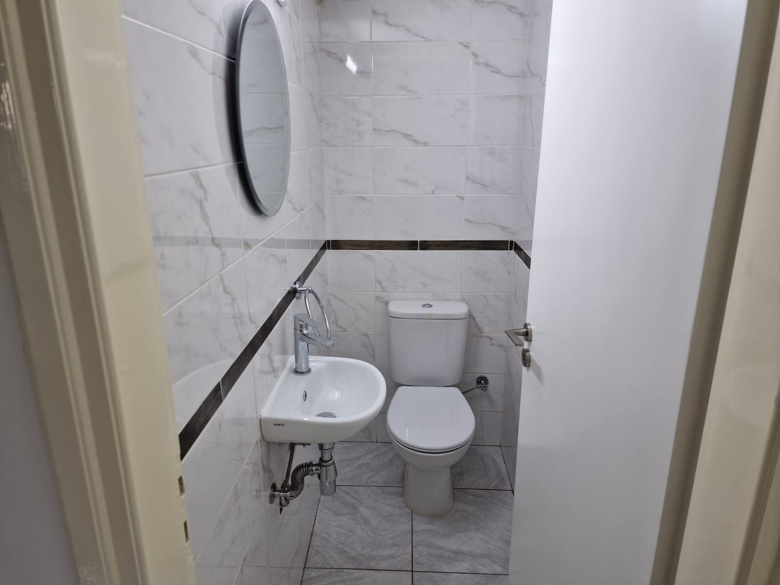 THREE (3) BEDROOM APARTMENT -DROSIA/LARNACA
