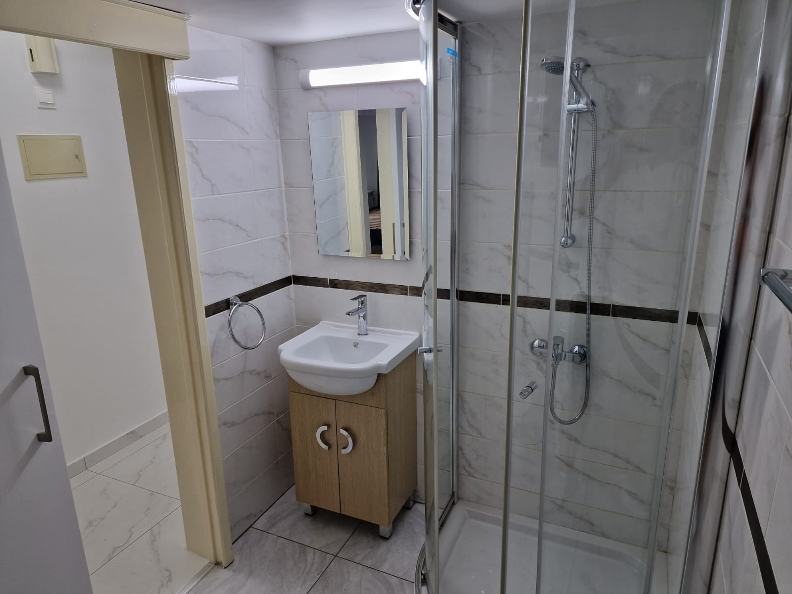 THREE (3) BEDROOM APARTMENT -DROSIA/LARNACA