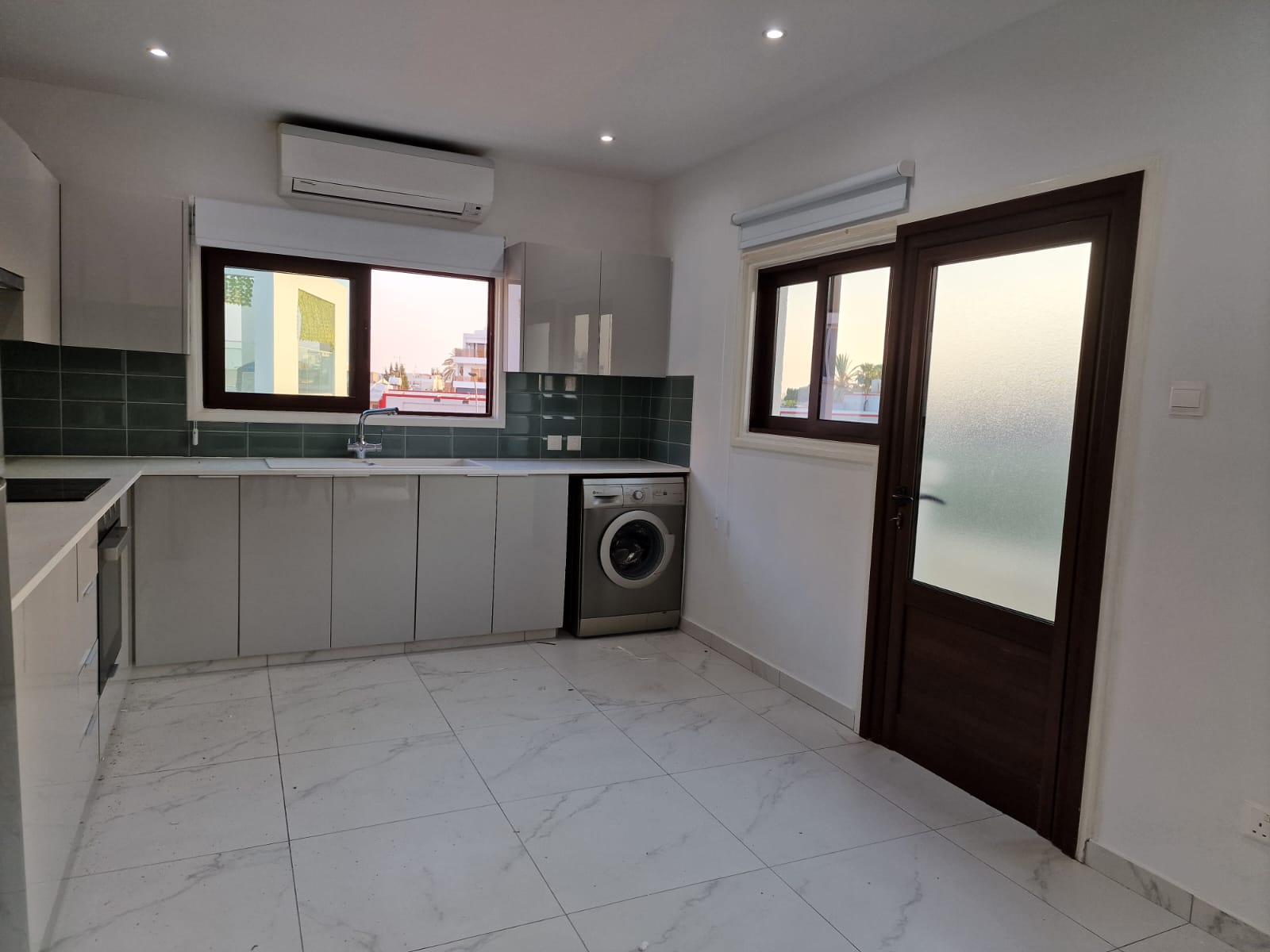 THREE (3) BEDROOM APARTMENT -DROSIA/LARNACA