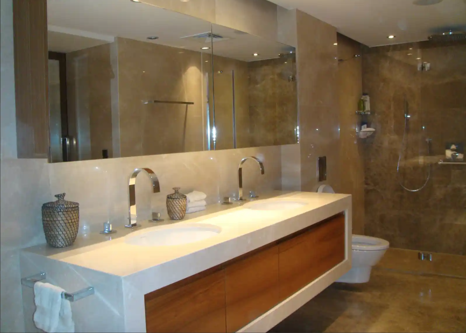 LUXURY TWO BEDROOM APARTMENT FOR RENT IN NICOSIA-CITY CENTER