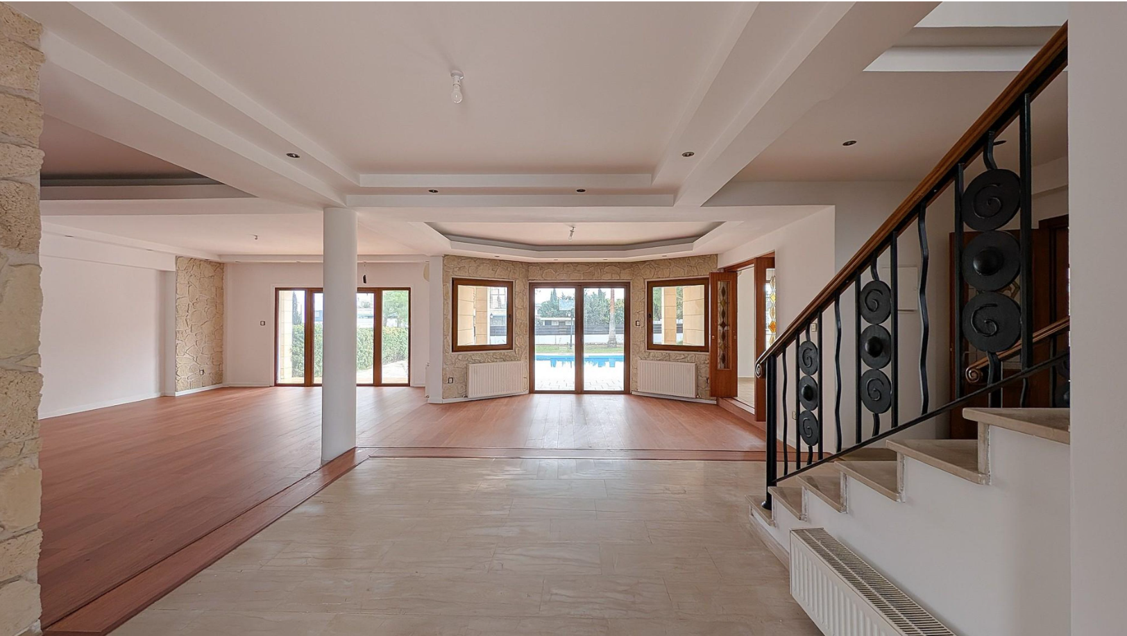 LUXURY HOUSE FOR SALE IN NICOSIA-LATSIA