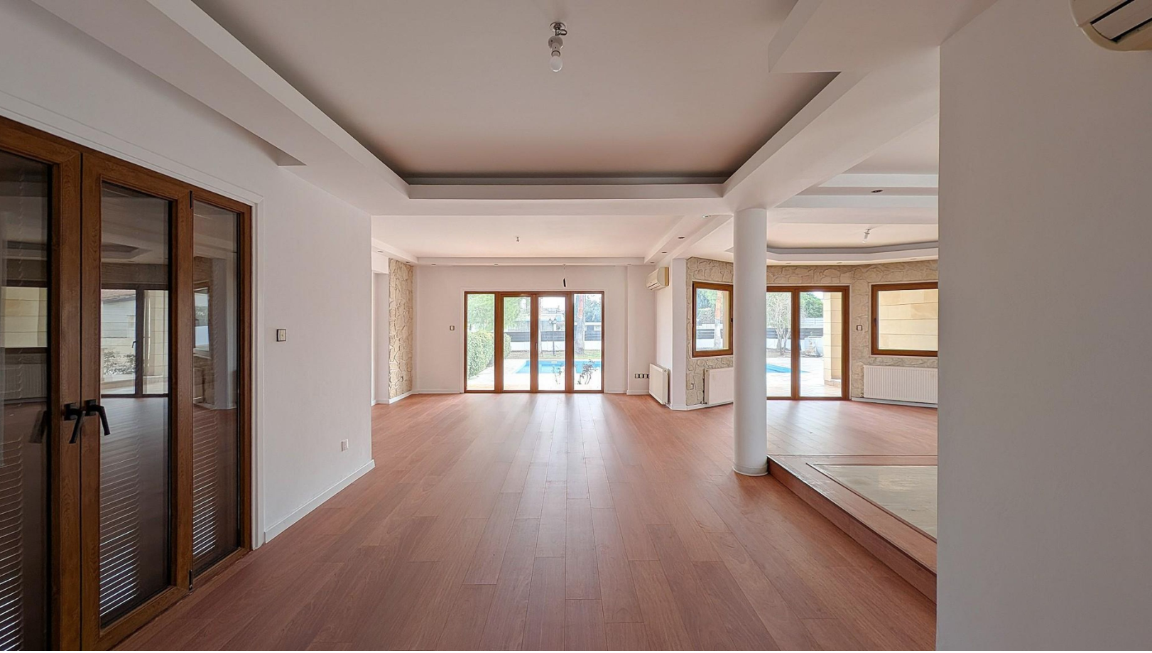 LUXURY HOUSE FOR SALE IN NICOSIA-LATSIA