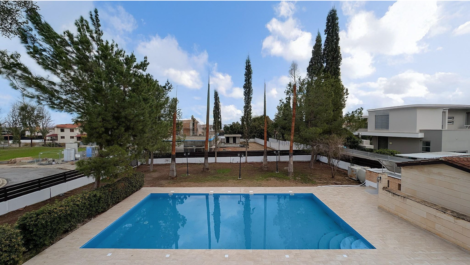 LUXURY HOUSE FOR SALE IN NICOSIA-LATSIA