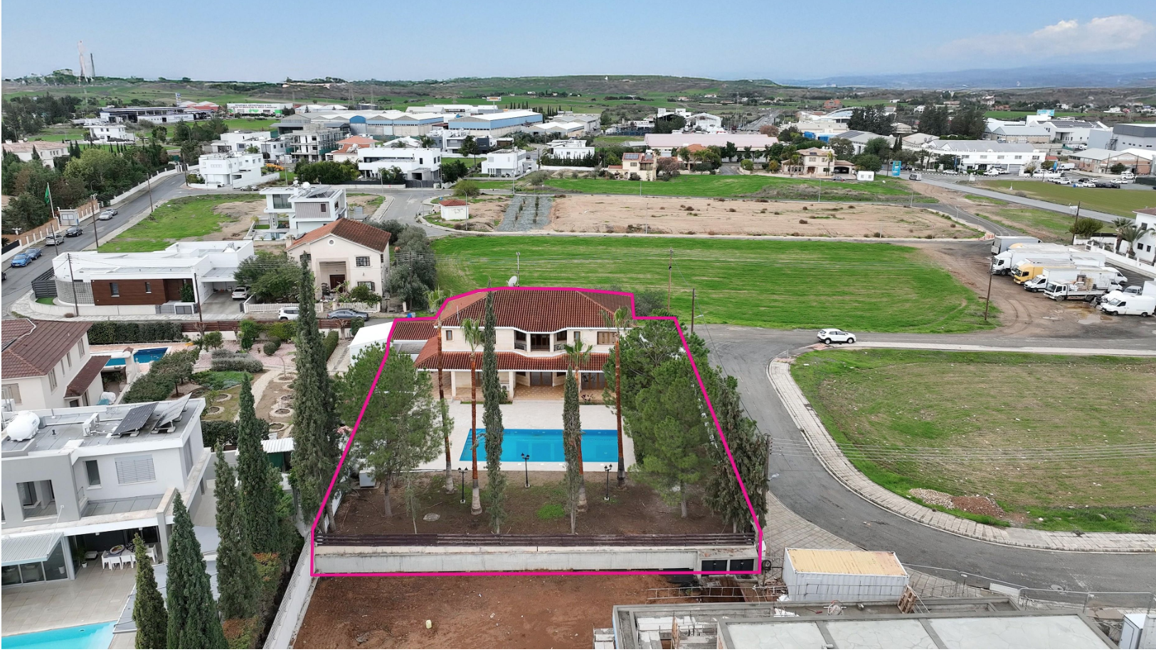 LUXURY HOUSE FOR SALE IN NICOSIA-LATSIA