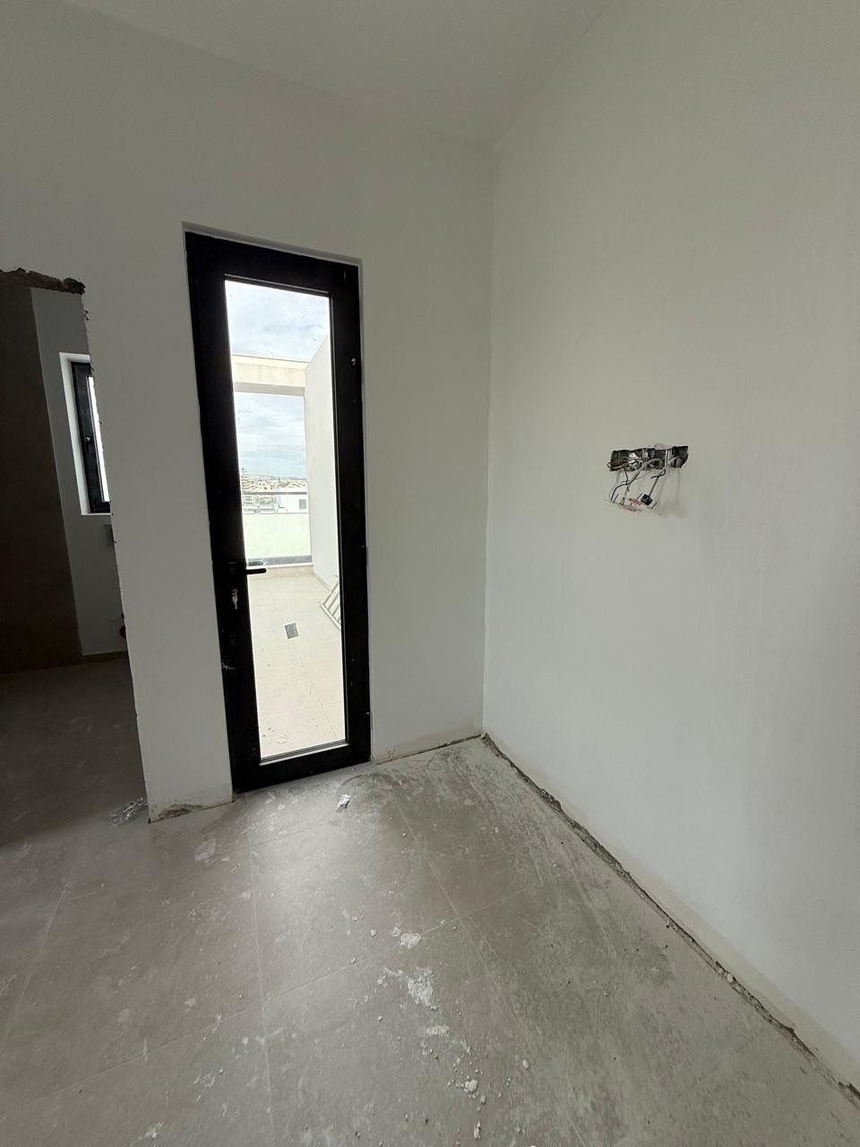 THREE BEDROOM PENTHOUSE APARTMENT IN LARNACA