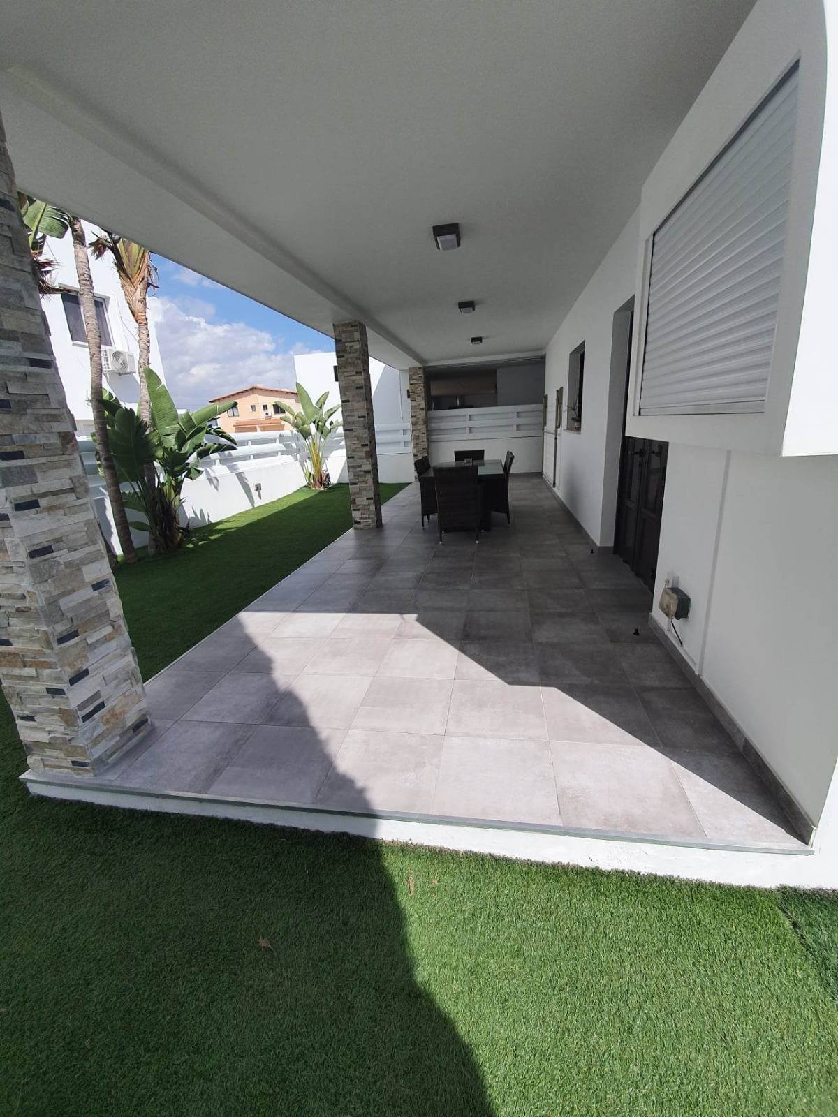 THREE BEDROOM HOUSE IN LIVADIA - LARNAKA