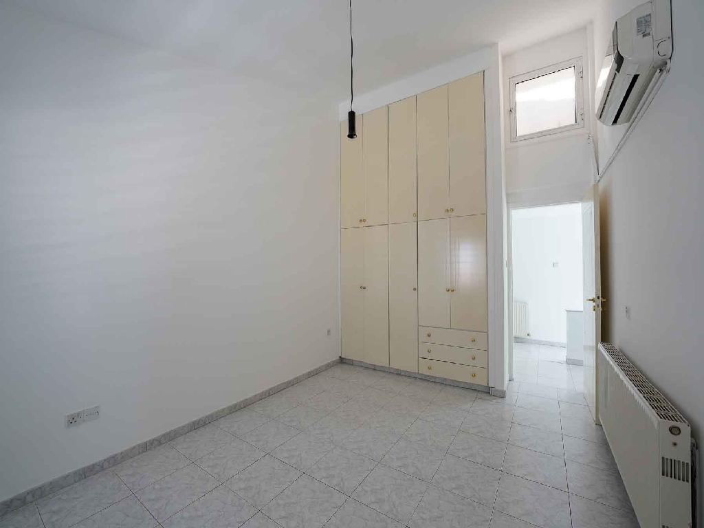 FOUR BEDROOM HOUSE FOR SALE IN NICOSIA-STROVOLOS