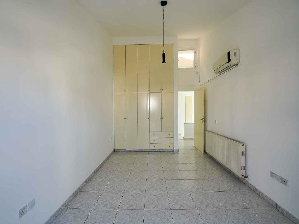FOUR BEDROOM HOUSE FOR SALE IN NICOSIA-STROVOLOS