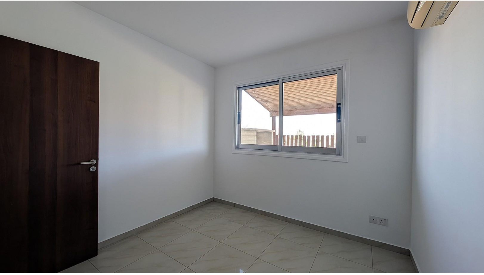 TWO BEDROOM GROUND FLOOR APARTMENT FOR SALE IN NICOSIA-NISOU