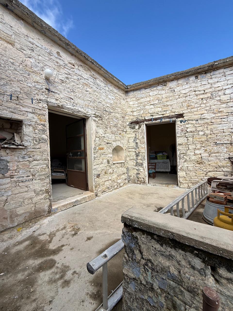 TRADITIONAL STONE HOUSE FOR SALE IN LEFKARA