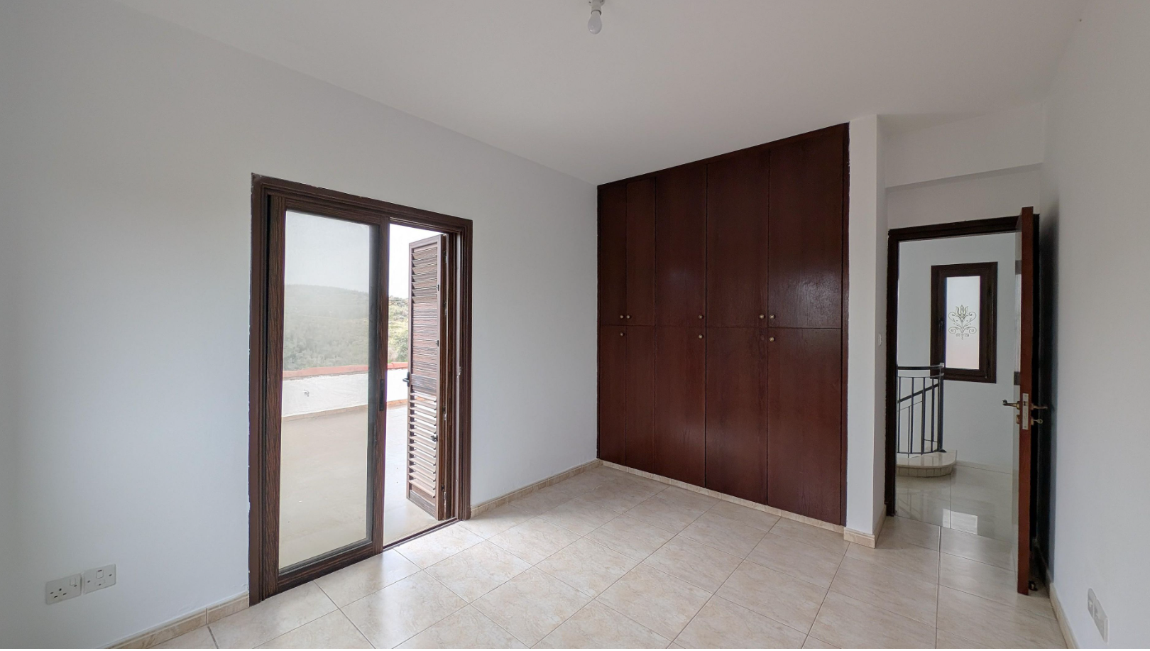 THREE BEDROOM DETACHED HOUSE FOR SALE IN NICOSIA-ERGATES