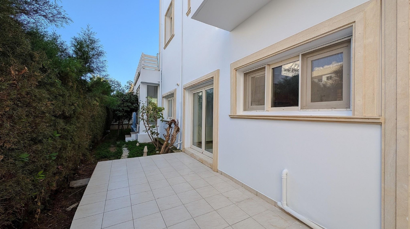 THREE STOREY BUILDING - AGIOS NIKOLAOS, LARNACA