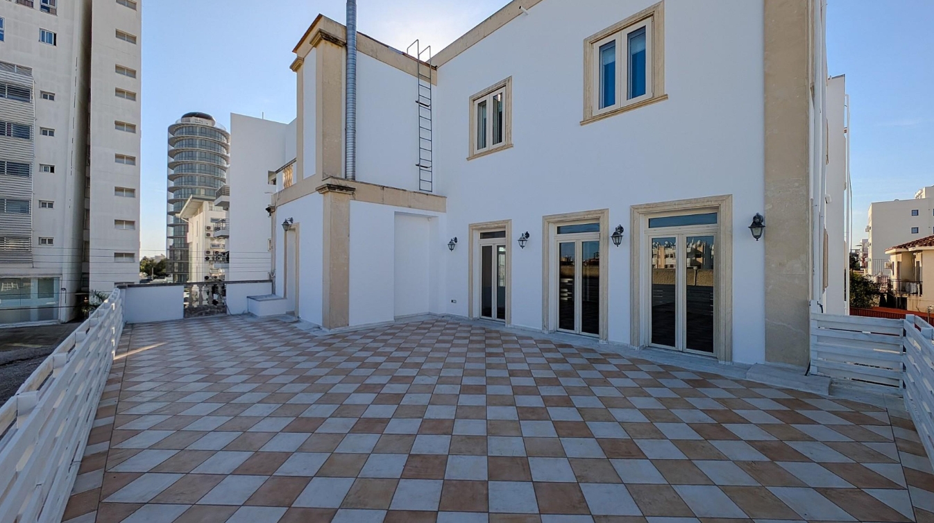 THREE STOREY BUILDING - AGIOS NIKOLAOS, LARNACA