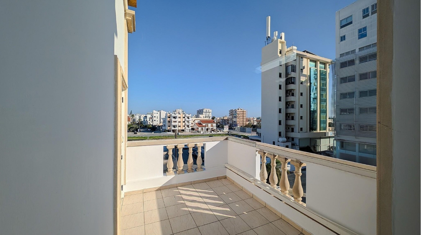 THREE STOREY BUILDING - AGIOS NIKOLAOS, LARNACA