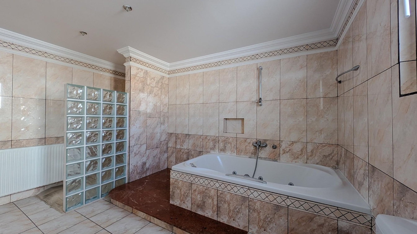 THREE STOREY BUILDING - AGIOS NIKOLAOS, LARNACA