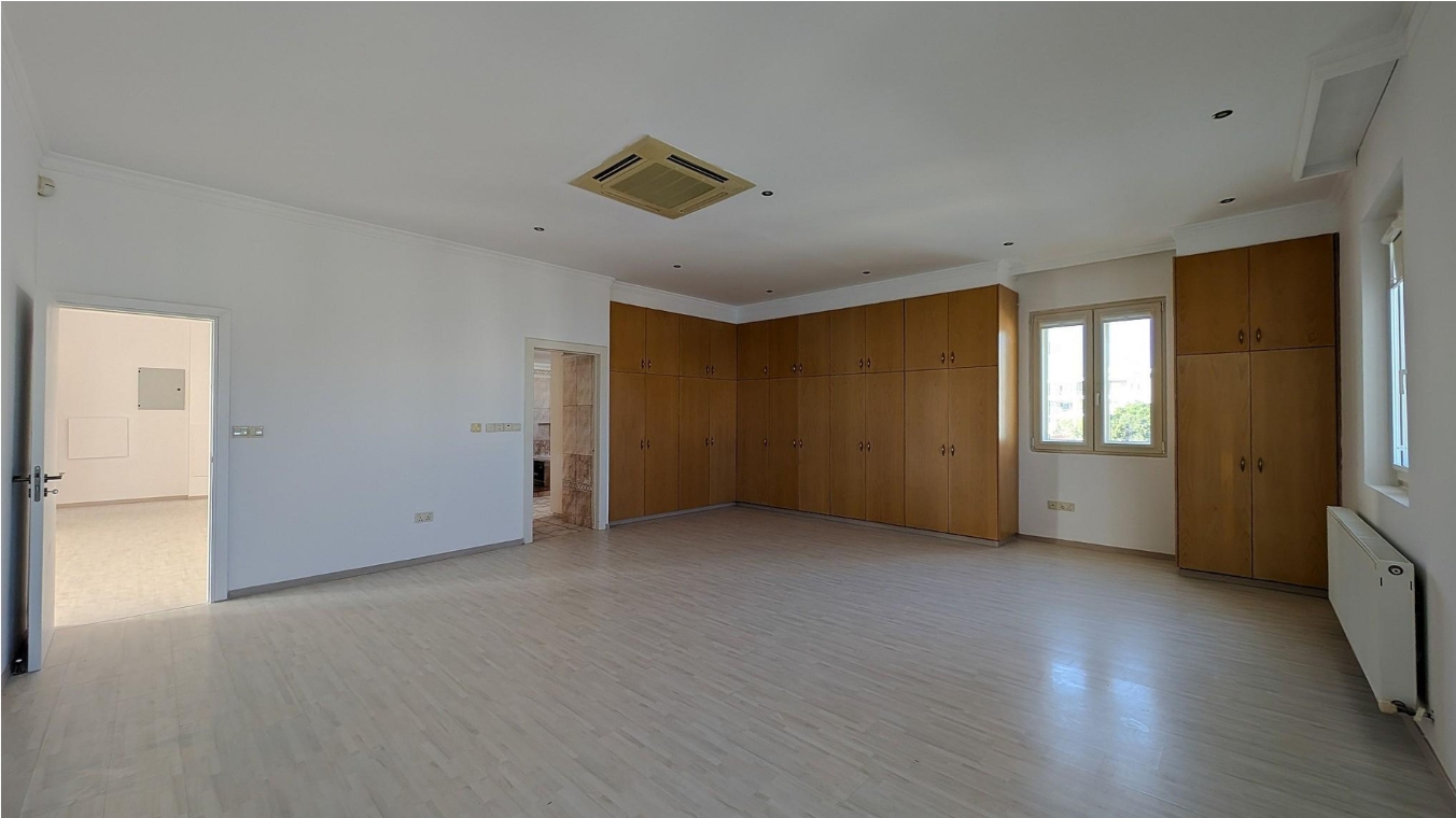 THREE STOREY BUILDING - AGIOS NIKOLAOS, LARNACA