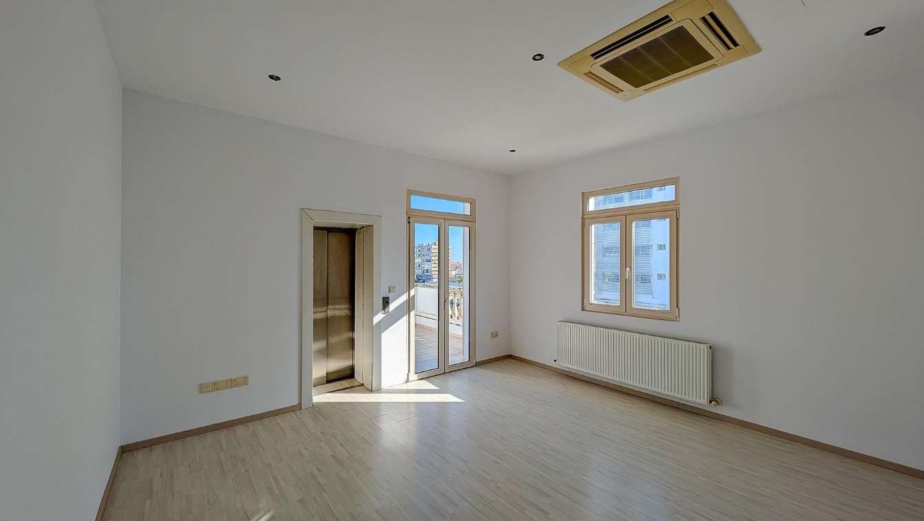 THREE STOREY BUILDING - AGIOS NIKOLAOS, LARNACA