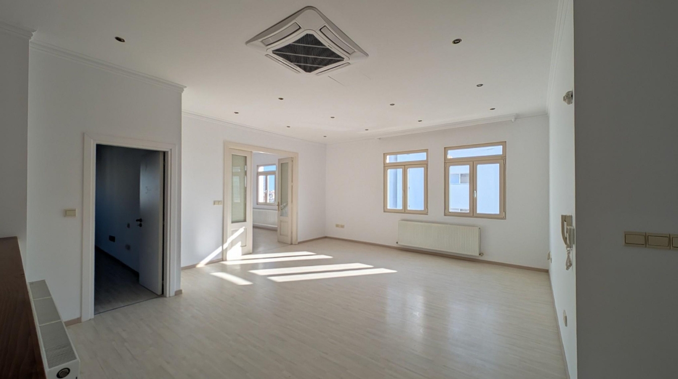 THREE STOREY BUILDING - AGIOS NIKOLAOS, LARNACA