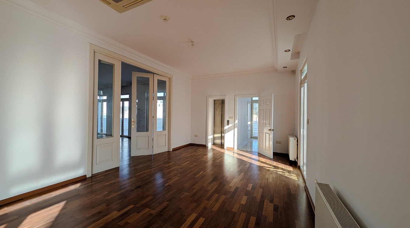 THREE STOREY BUILDING - AGIOS NIKOLAOS, LARNACA