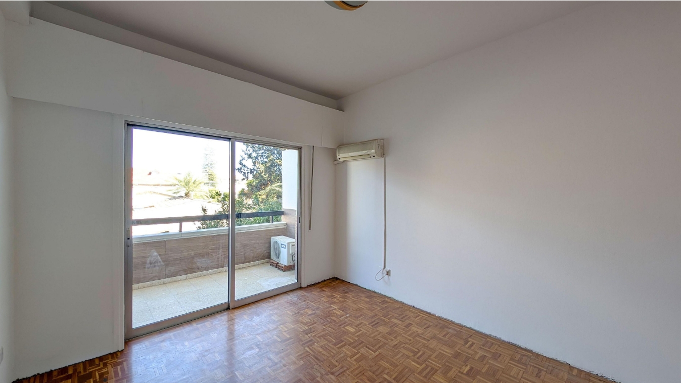 THREE BEDROOM APARTMENT - AGIOS NIKOLAOS / LARNACA