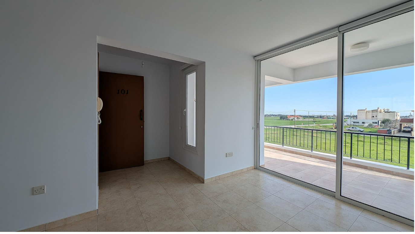 THREE STOREY BUILDING FOR SALE IN KITI - LARNACA 