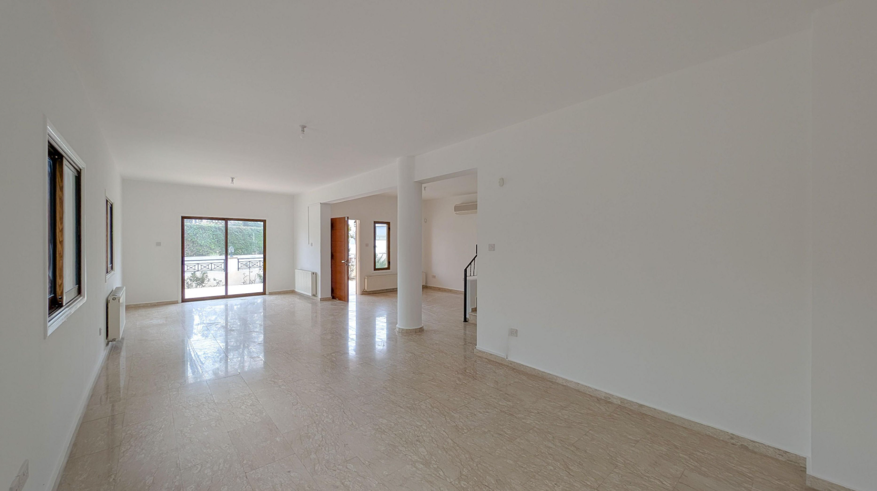FOUR BEDROOM HOUSE FOR SALE IN NICOSIA-LATSIA