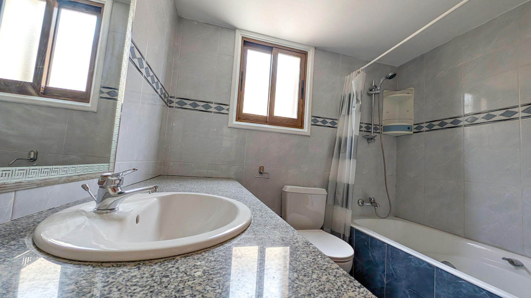 FOUR BEDROOM HOUSE FOR SALE IN NICOSIA-LATSIA