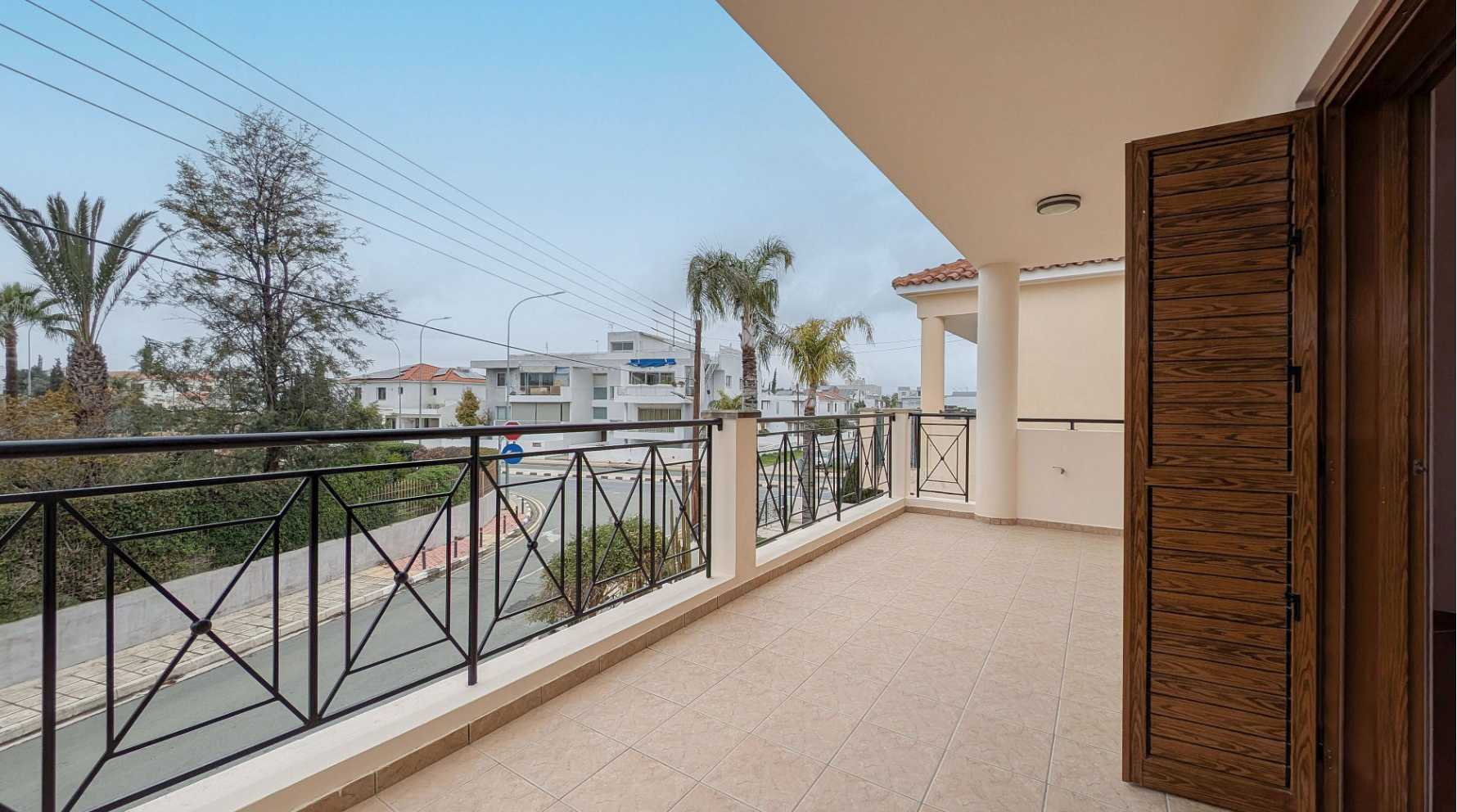 FOUR BEDROOM HOUSE FOR SALE IN NICOSIA-LATSIA
