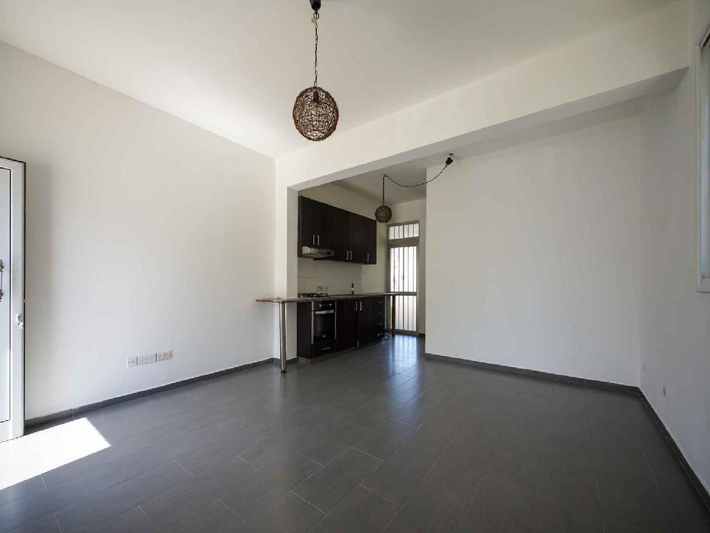 MIXED USE BUILDING FOR SALE IN NICOSIA-KAIMAKLI