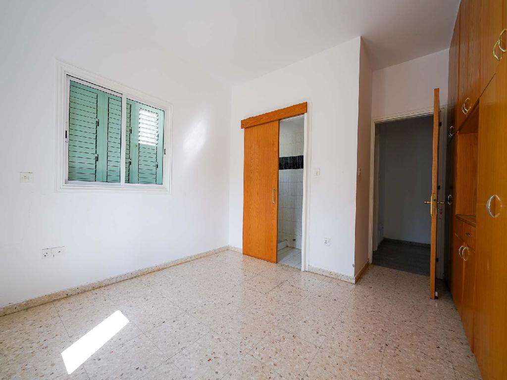 BUILDING FOR SALE IN NICOSIA-GERI