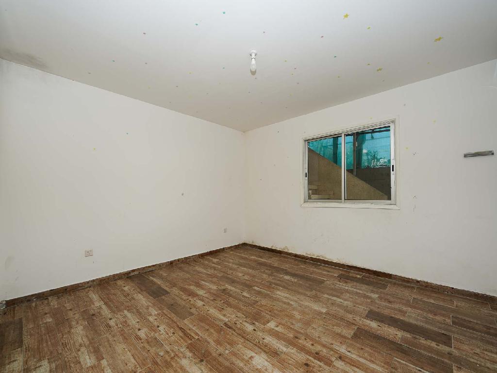 BUILDING FOR SALE IN NICOSIA-GERI